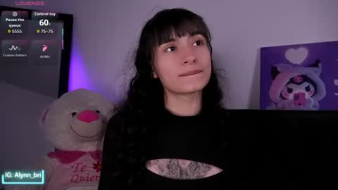 Snapshot of purplesnake_ chatting on 08/05/26, 06:49 Alynn online show from 08/05/26, 06:49