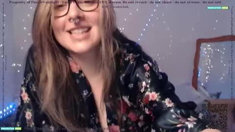 Snapshot of purplevanilla87 chatting on 02/28/25, 02:31 Purple online show from 02/28/25, 02:31