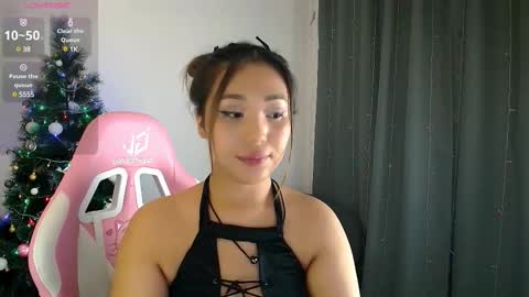 Snapshot of purrrfectmiko chatting on 12/17/24, 06:20 Miko online show from 12/17/24, 06:20