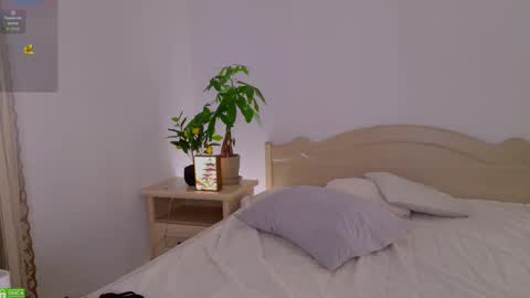 Snapshot of pusichka_ chatting on 11/09/25, 09:07 Diana Onlyfans online show from 11/09/25, 09:07