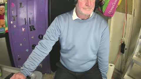 Mark online show from 01/28/25, 06:49