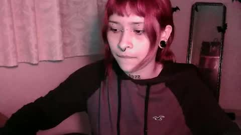 Snapshot of pussycatt666 chatting on 11/18/25, 02:17 Katiux online show from 11/18/25, 02:17