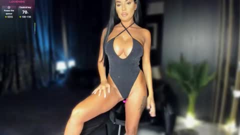 Snapshot of pussydollxx chatting on 09/19/25, 07:03 Andreea online show from 09/19/25, 07:03