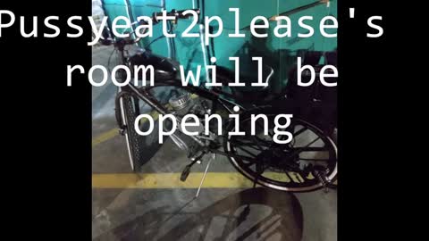 Snapshot of pussyeat2please chatting on 12/22/24, 05:12 Rick online show from 12/22/24, 05:12