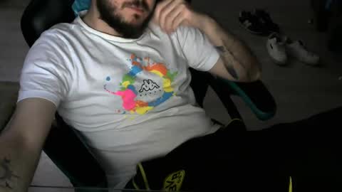 Snapshot of pussyfill3r chatting on 04/01/26, 01:12 pussyfill3r online show from 04/01/26, 01:12