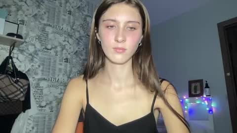 Snapshot of pussygir007 chatting on 12/29/24, 12:23 pussygirl007 online show from 12/29/24, 12:23