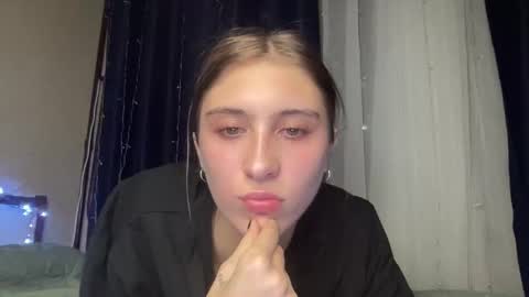 Snapshot of pussygir007 chatting on 01/03/25, 02:19 pussygirl007 online show from 01/03/25, 02:19