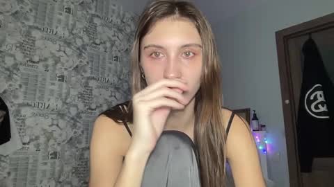 Snapshot of pussygir007 chatting on 02/05/25, 09:46 pussygirl007 online show from 02/05/25, 09:46