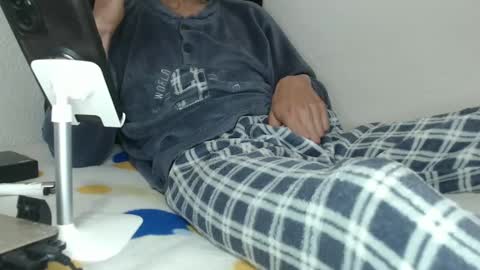 Snapshot of pussyhunterpt chatting on 02/16/25, 08:11 Ruck Fules online show from 02/16/25, 08:11