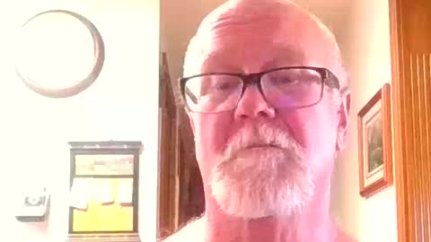 Snapshot of pussylover1365 chatting on 09/15/25, 09:04 pussylover1365 online show from 09/15/25, 09:04