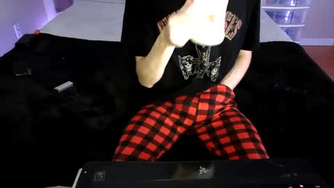 Snapshot of pussylover2182 chatting on 12/10/24, 08:19 pussylover2182 online show from 12/10/24, 08:19