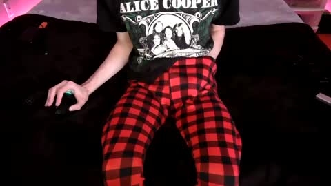 Snapshot of pussylover2182 chatting on 12/11/24, 07:42 pussylover2182 online show from 12/11/24, 07:42