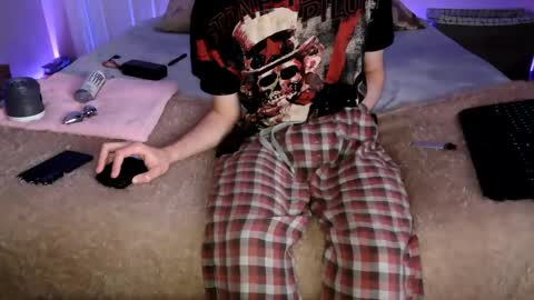 Snapshot of pussylover2182 chatting on 12/13/24, 07:58 pussylover2182 online show from 12/13/24, 07:58