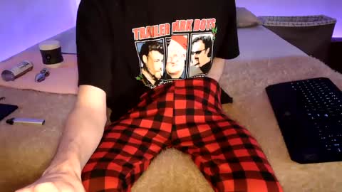 Snapshot of pussylover2182 chatting on 12/14/24, 07:51 pussylover2182 online show from 12/14/24, 07:51