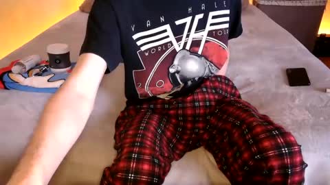 Snapshot of pussylover2182 chatting on 12/18/24, 07:47 pussylover2182 online show from 12/18/24, 07:47