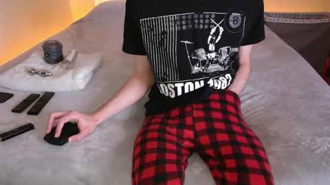 Snapshot of pussylover2182 chatting on 12/28/24, 06:49 pussylover2182 online show from 12/28/24, 06:49