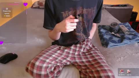 Snapshot of pussylover2182 chatting on 12/30/24, 07:26 pussylover2182 online show from 12/30/24, 07:26