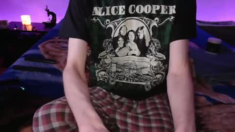 Snapshot of pussylover2182 chatting on 02/10/25, 06:09 pussylover2182 online show from 02/10/25, 06:09