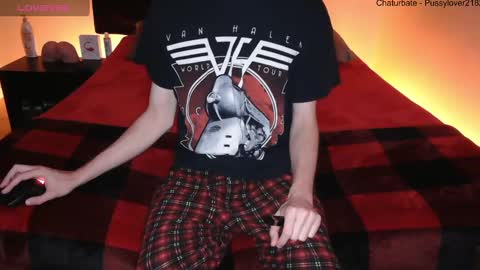 Snapshot of pussylover2182 chatting on 09/20/25, 03:07 pussylover2182 online show from 09/20/25, 03:07