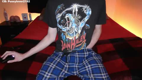 Snapshot of pussylover2182 chatting on 10/26/25, 03:12 pussylover2182 online show from 10/26/25, 03:12