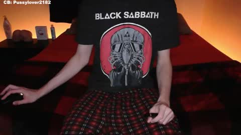 Snapshot of pussylover2182 chatting on 11/11/25, 04:12 pussylover2182 online show from 11/11/25, 04:12