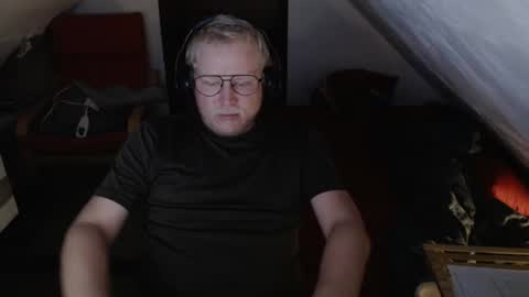 Snapshot of pussylovercb chatting on 09/28/25, 08:47 pussylovercb online show from 09/28/25, 08:47