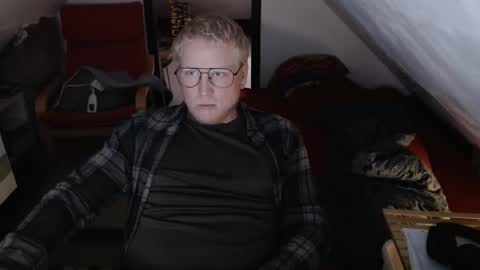 Snapshot of pussylovercb chatting on 09/30/25, 09:25 pussylovercb online show from 09/30/25, 09:25