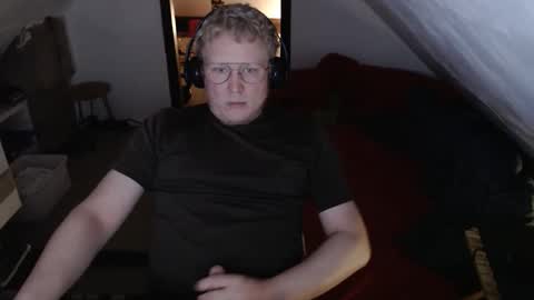 Snapshot of pussylovercb chatting on 05/16/26, 10:30 pussylovercb online show from 05/16/26, 10:30