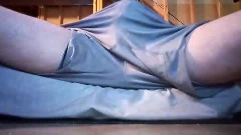 Snapshot of pussylver21 chatting on 12/20/25, 03:30 pussylver21 online show from 12/20/25, 03:30