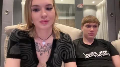 Lina online show from 10/09/25, 09:57