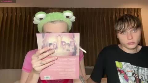Snapshot of pussymoneywet chatting on 06/19/26, 03:05 Lina online show from 06/19/26, 03:05