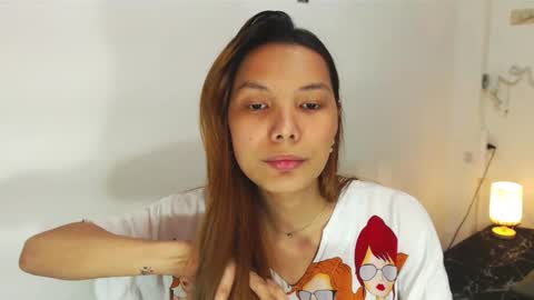 Snapshot of pussywetandwild chatting on 12/01/24, 04:29 LHARA online show from 12/01/24, 04:29