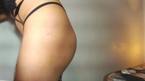 Snapshot of pussywetandwild chatting on 12/21/24, 08:10 LHARA online show from 12/21/24, 08:10