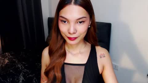 Snapshot of pussywetandwild chatting on 03/08/25, 05:28 LHARA online show from 03/08/25, 05:28