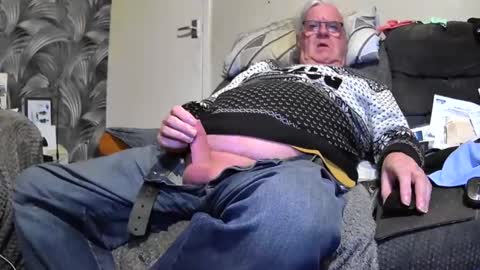 Snapshot of pusyrubber chatting on 12/22/24, 04:27 Genital sucker online show from 12/22/24, 04:27