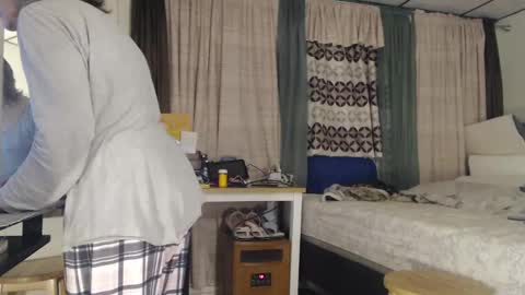 putiputi4u online show from 01/14/25, 01:15