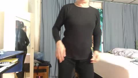 Snapshot of putiputi4u chatting on 02/02/26, 01:37 putiputi4u online show from 02/02/26, 01:37