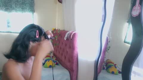 Snapshot of putiputisexo chatting on 06/13/26, 09:35 putinaicolls online show from 06/13/26, 09:35