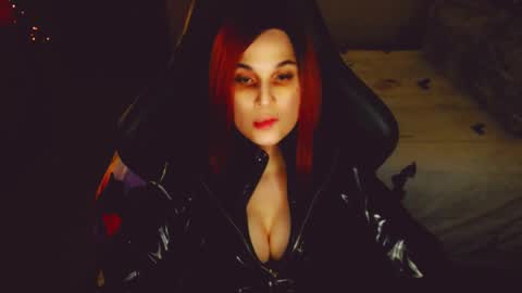 Snapshot of pvckitty chatting on 09/17/25, 02:08 Kitty online show from 09/17/25, 02:08