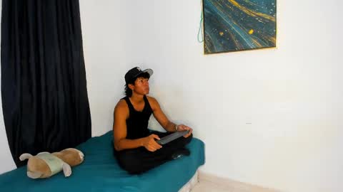 Snapshot of pyke_cum chatting on 01/18/25, 04:37 pyke_cum online show from 01/18/25, 04:37