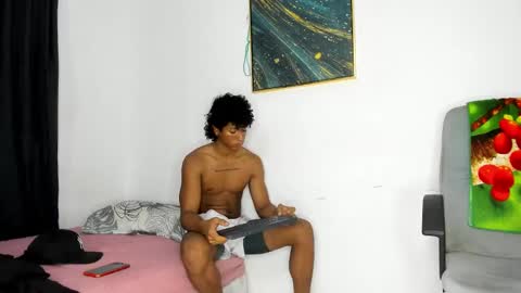 Snapshot of pyke_cum chatting on 01/24/25, 05:31 pyke_cum online show from 01/24/25, 05:31