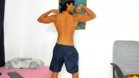 Snapshot of pyke_cum chatting on 01/25/25, 06:34 pyke_cum online show from 01/25/25, 06:34