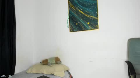 Snapshot of pyke_cum chatting on 01/31/25, 05:40 pyke_cum online show from 01/31/25, 05:40