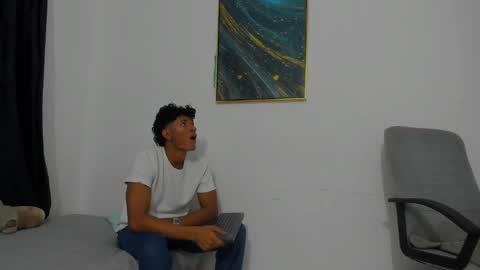 Snapshot of pyke_cum chatting on 02/04/25, 04:48 pyke_cum online show from 02/04/25, 04:48