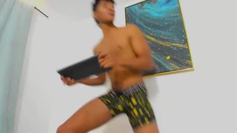 Snapshot of pyke_cum chatting on 02/08/25, 12:50 pyke_cum online show from 02/08/25, 12:50