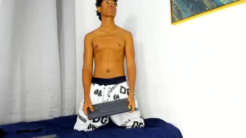 Snapshot of pyke_cum chatting on 02/16/25, 08:21 pyke_cum online show from 02/16/25, 08:21