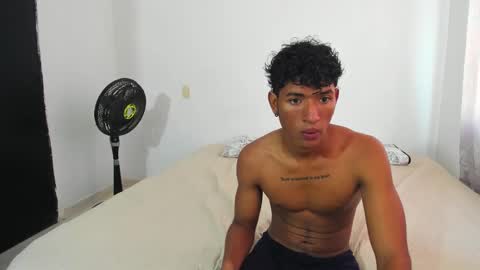 Snapshot of pyke_cum chatting on 02/20/25, 02:13 pyke_cum online show from 02/20/25, 02:13