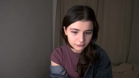 Ava online show from 09/12/25, 09:48