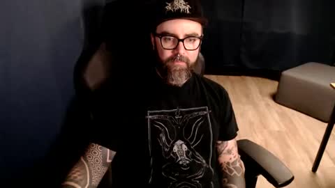 Snapshot of pyroxen chatting on 11/15/25, 09:54 Yog Sothoth online show from 11/15/25, 09:54