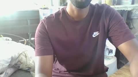 Snapshot of python974 chatting on 01/05/25, 09:59 Python online show from 01/05/25, 09:59